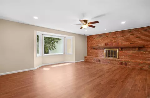 125 Cedar Mill Dr, Cottleville, MO 63304 photo 9