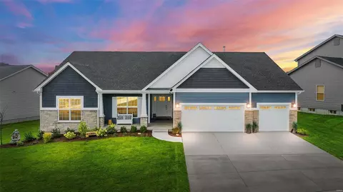 190 Royal Inverness Pkwy, Dardenne Prairie, MO 63368