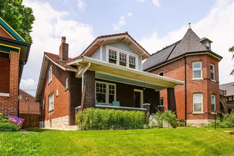3511 California Ave, Saint Louis, MO 63118