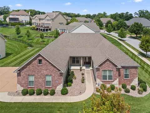 1813 Spring Mill Crk, Saint Charles, MO 63303