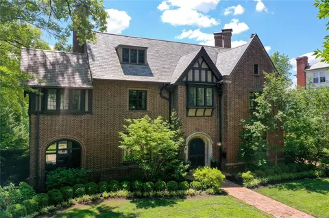 6440 Cecil Ave, Clayton, MO 63105