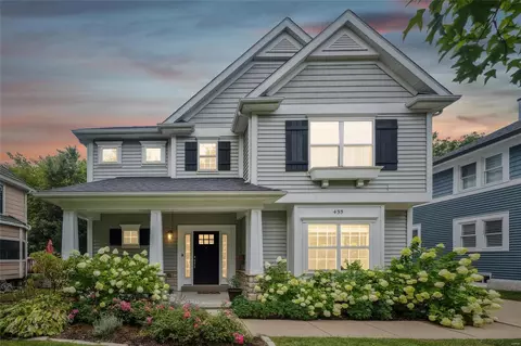 455 Fairview Ave, Webster Groves, MO 63119
