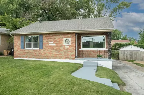 6761 Etzel Ave, Saint Louis, MO 63130