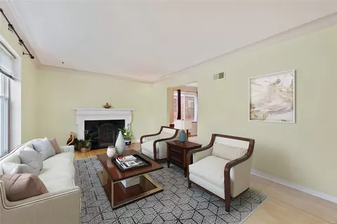 Living - 5626 Oleatha Ave, Saint Louis, MO 63139 photo 1 of 4