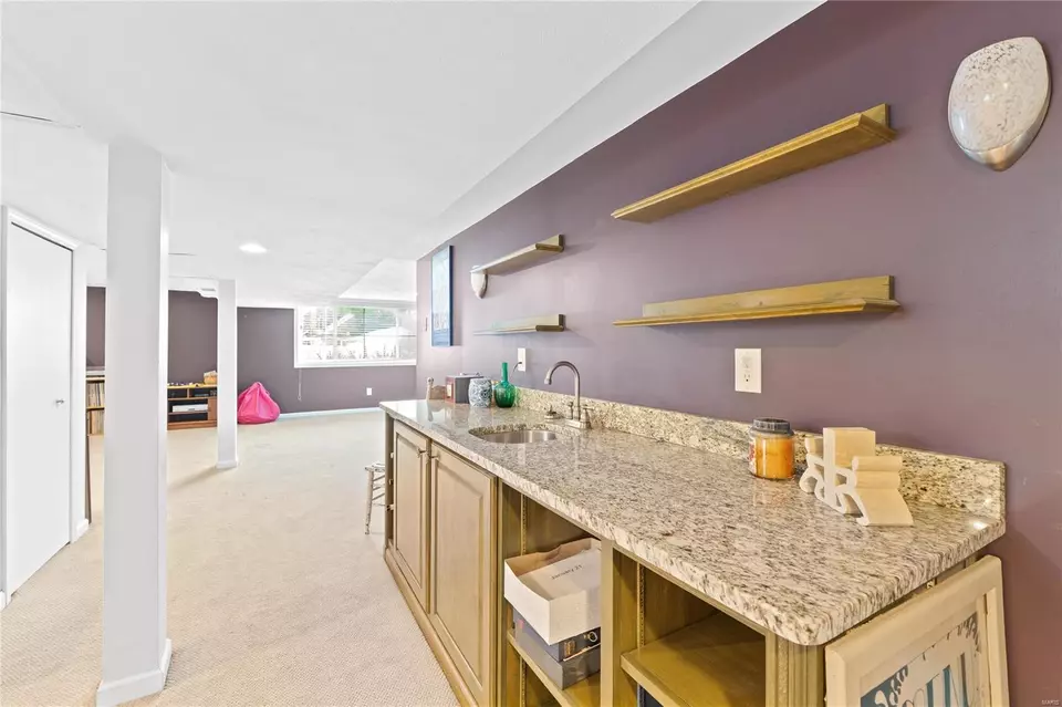 Entry Way - 5626 Oleatha Ave, Saint Louis, MO 63139 photo 4 of 4