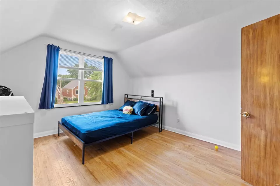 Bedroom - 5626 Oleatha Ave, Saint Louis, MO 63139 photo 6 of 9