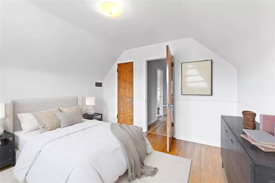 Bedroom - 5626 Oleatha Ave, Saint Louis, MO 63139 photo 4 of 9