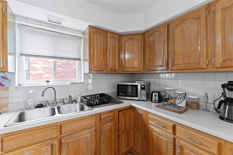Kitchen - 5626 Oleatha Ave, Saint Louis, MO 63139 photo 3 of 3