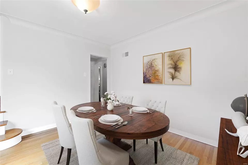 Dining - 5626 Oleatha Ave, Saint Louis, MO 63139 photo 1 of 1