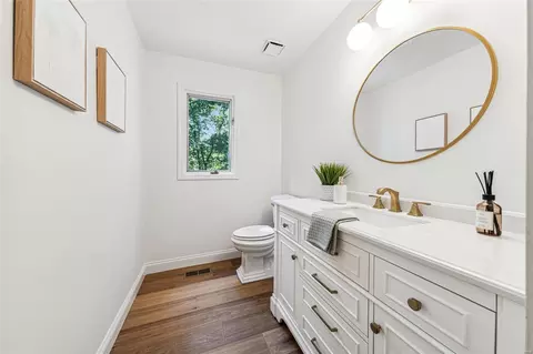 Bath - 645 Shadowridge Dr, Wildwood, MO 63011 photo 1 of 3
