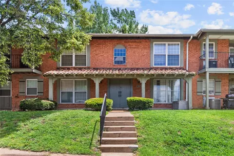 8724 Santa Bella UNIT F, Hazelwood, MO 63042