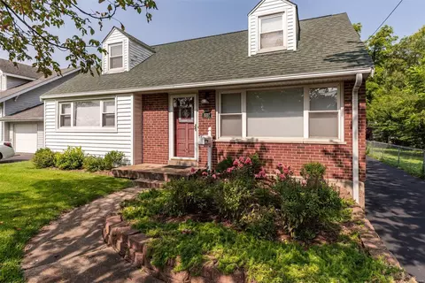 1227 Mckinley Ave, Saint Louis, MO 63119
