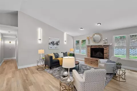 29 Civic Park Ct, O'fallon, MO 63366 photo 3