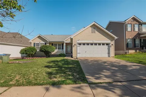 196 Roxbury Dr, O'fallon, MO 63366 photo 1