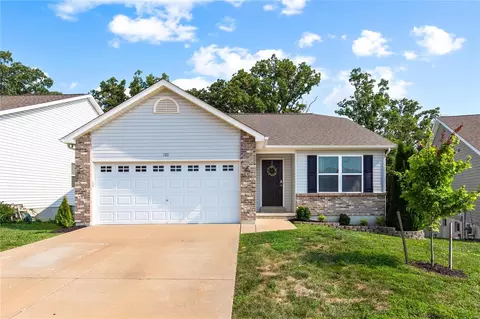 130 Ivy Brook Dr, Wentzville, MO 63385
