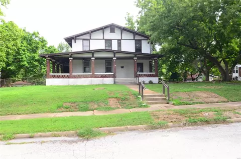 8037 Madison Ave, Saint Louis, MO 63114