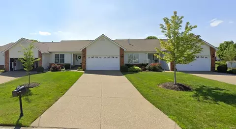 2796 Samuel Dr #747B, Dardenne Prairie, MO 63368