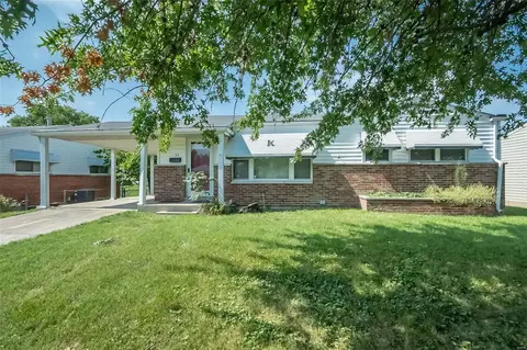 35 Tamma Ln, Hazelwood, MO 63042