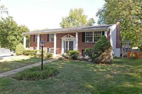 1051 Briarhurst Dr, Manchester, MO 63021 photo 7