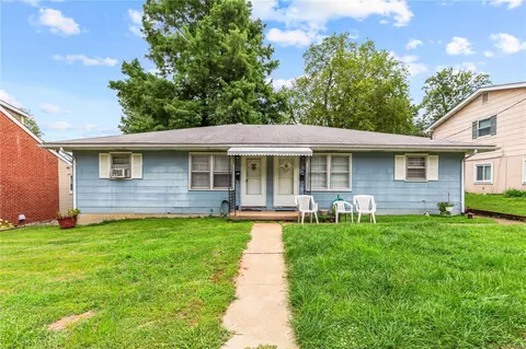 506 S 6th St, Saint Charles, MO 63301