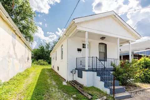 208 Waller Ave, Saint Louis, MO 63125