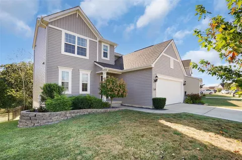 64 Huntleigh Woods Ct, Wentzville, MO 63385