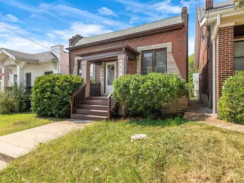 2023 Schaeffer Pl, Saint Louis, MO 63139