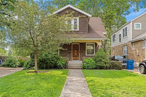 7575 Hiawatha Ave, Richmond Heights, MO 63117
