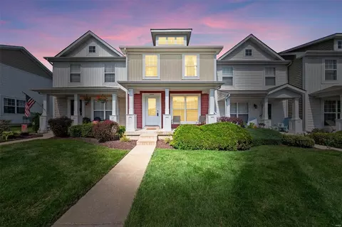 262 Countryshire Dr, Lake Saint Louis, MO 63367