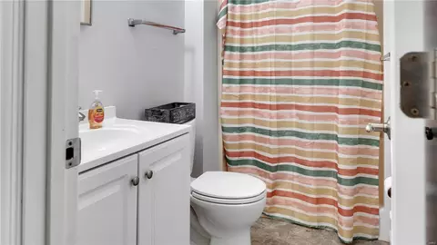 Bath - 1354 Manuka Dr, O'fallon, MO 63366 photo 1 of 4