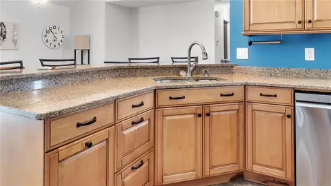 Kitchen - 1354 Manuka Dr, O'fallon, MO 63366 photo 5 of 8