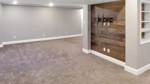 Living - 1354 Manuka Dr, O'fallon, MO 63366 photo 2 of 2