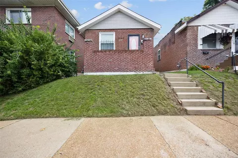 3244 Morganford Rd, Saint Louis, MO 63116