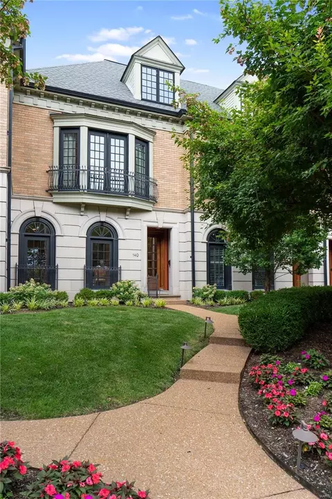 149 Gay Ave, Clayton, MO 63105