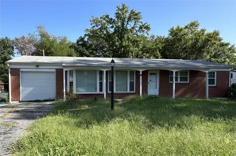 1555 Redman Blvd, Saint Louis, MO 63138