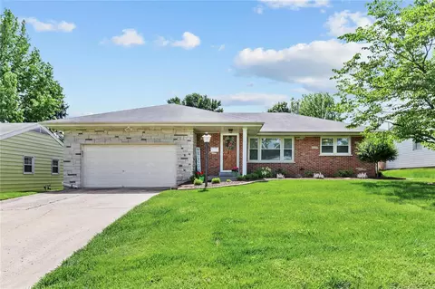 2617 Sibley St, Saint Charles, MO 63301
