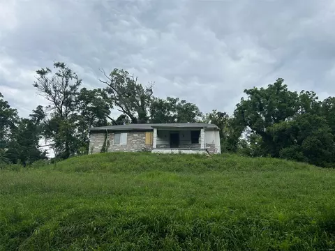 9834 Valley Dr, Saint Louis, MO 63137