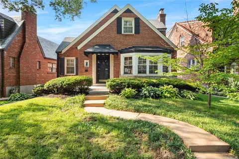 6524 Murdoch Ave, Saint Louis, MO 63109