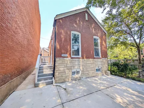 3009 California Ave, Saint Louis, MO 63118