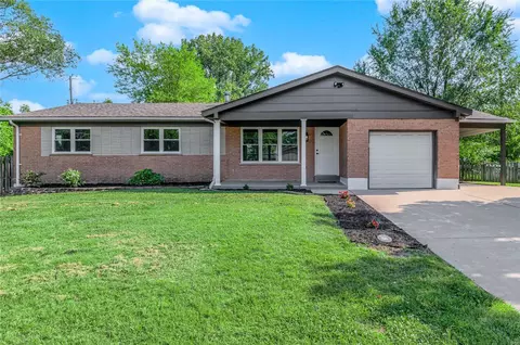 3224 Twillman Dr, Saint Charles, MO 63301