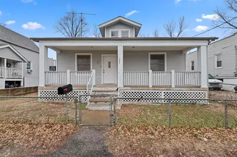 125 E Holden Ave, Saint Louis, MO 63125
