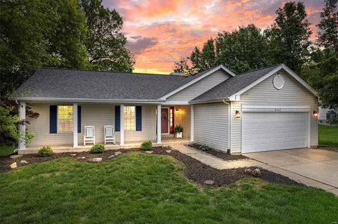 471 Mission Bay Dr, Wildwood, MO 63040
