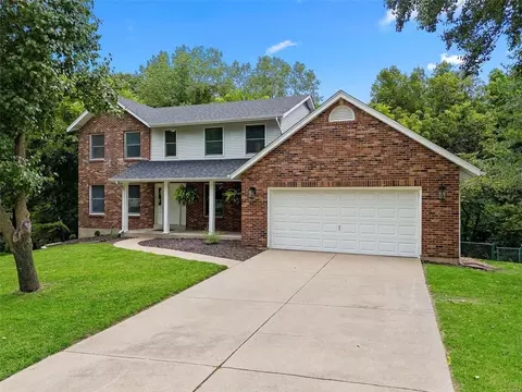 1033 Picardy Ln, Saint Charles, MO 63301