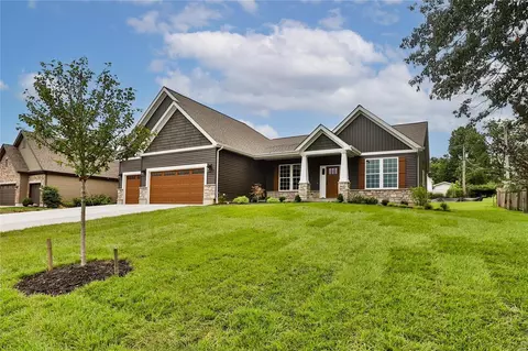 607 Joyce Ann Dr, Manchester, MO 63021