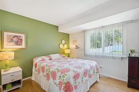 Bedroom - 411 Wyncrest Dr, Ballwin, MO 63011 photo 1 of 3