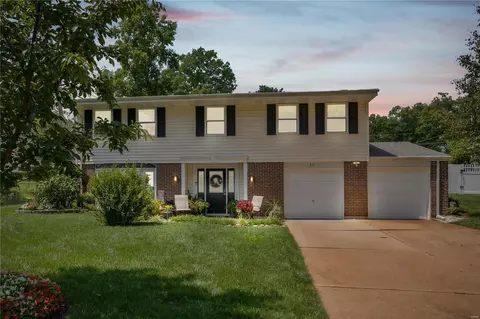 Exterior - 411 Wyncrest Dr, Ballwin, MO 63011 photo 8 of 8