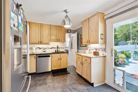 Kitchen - 411 Wyncrest Dr, Ballwin, MO 63011 photo 1 of 2