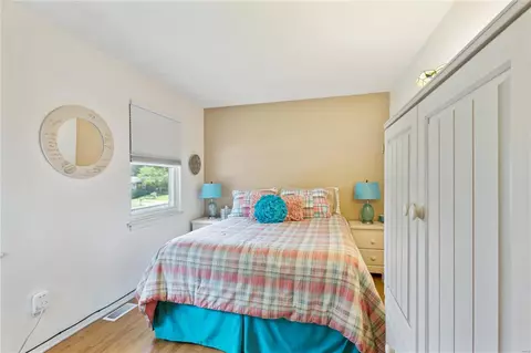 Bedroom - 411 Wyncrest Dr, Ballwin, MO 63011 photo 2 of 3
