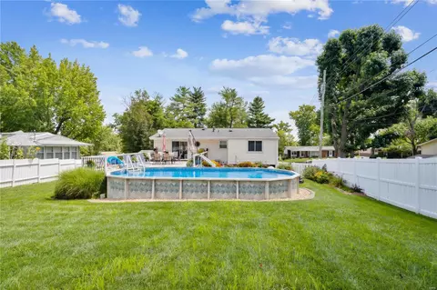 Exterior - 411 Wyncrest Dr, Ballwin, MO 63011 photo 6 of 8
