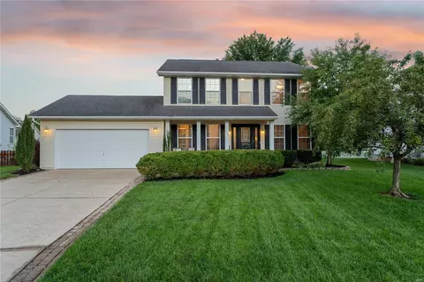 137 Gunston Hall Dr, Saint Charles, MO 63304